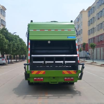 程力威牌CLW5181ZYS6压缩式垃圾车